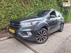 Groen Gebruikt 2018 Ford Kuga ST-Line SUV | € 8.400