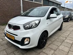 Wit, metallic lak Gebruikt 2012 Kia Picanto Comfort Hatchback | € 3.650 (Eerlijke prijs)