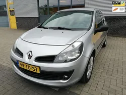 Grijs Gebruikt 2006 Renault Clio II Expression Hatchback | € 1.350 (Eerlijke prijs)