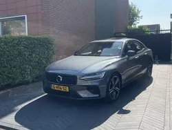 Grijs Gebruikt 2019 Volvo S60 R-Design Sedan | € 32.900 (Super prijs)