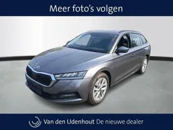 Grijs Gebruikt 2023 Skoda Octavia Business Line Stationwagen | € 28.840 (Eerlijke prijs)
