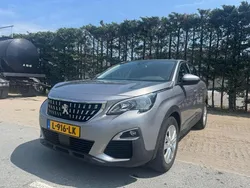 Grijs Gebruikt 2017 Peugeot 3008 Premium SUV | € 9.999 (Goede deal)