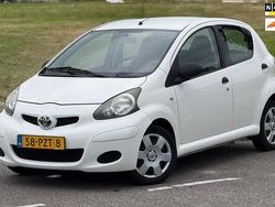 Wit Gebruikt 2011 Toyota Aygo Cool Hatchback | € 1.945 (Goede deal)