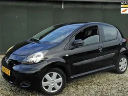 Zwart Gebruikt 2009 Toyota Aygo Comfort Hatchback | € 3.795 (Eerlijke prijs)