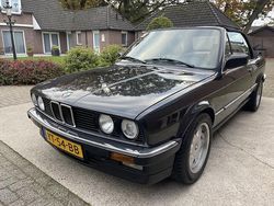 Zwart Gebruikt 1990 BMW 320 Cabriolet | € 29.500