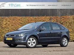 Grijs Gebruikt 2007 Ford Focus Futura Hatchback | € 4.795 (Iets duurder)