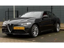 Zwart, metallic lak Gebruikt 2019 Alfa Romeo Giulia Veloce Sedan | € 34.750 (Eerlijke prijs)