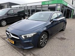 Blauw Gebruikt 2021 Mercedes A250 Hatchback | € 23.950 (Super prijs)