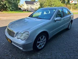 Grijs Gebruikt 2002 Mercedes C180 Elegance Sedan | € 2.250 (Eerlijke prijs)