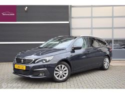 Grijs Gebruikt 2020 Peugeot 308 SW Premium Stationwagen | € 12.700