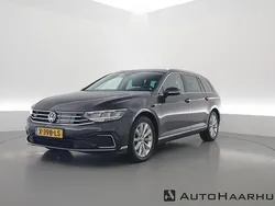 Grijs Gebruikt 2020 VW Passat Business Stationwagen | € 20.800 (Goede deal)