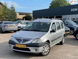 Grijs Gebruikt 2008 Dacia Logan MCV Lauréate Stationwagen | € 2.250 (Duur)