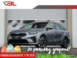 Grijs, metallic lak Gebruikt 2021 Kia Ceed Sportswagon Stationwagen | € 19.940 (Eerlijke prijs)