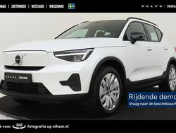 Wit, metallic lak Gebruikt 2025 Volvo EX40 Core SUV | € 45.890 (Eerlijke prijs)