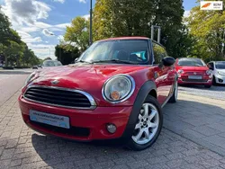 Rood Gebruikt 2009 Mini ONE Hatchback | € 3.995 (Eerlijke prijs)
