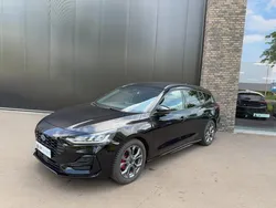 Zwart Gebruikt 2023 Ford Focus ST-Line X Stationwagen | € 26.850 (Eerlijke prijs)
