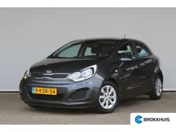 Grijs Gebruikt 2013 Kia Rio Comfort Hatchback | € 8.900 (Eerlijke prijs)
