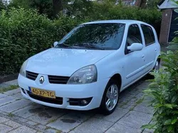 Wit Gebruikt 2007 Renault Clio II Campus Hatchback | € 750 (Super prijs)