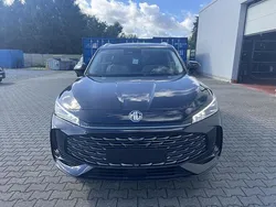 Zwart Nieuw 2025 MG HS Luxury SUV | € 31.299
