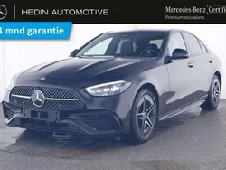 Zwart Gebruikt 2024 Mercedes C300e Business Sedan | € 54.900 (Eerlijke prijs)