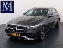 Grijs Gebruikt 2023 Mercedes C300e Luxury Stationwagen | € 36.877 (Super prijs)