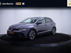 Grijs, metallic lak Gebruikt 2022 VW Polo IQ Drive Hatchback | € 19.950 (Eerlijke prijs)