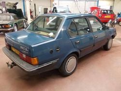 Blauw Gebruikt 1988 Volvo 360 Sedan | € 1.450