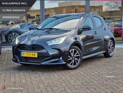 Zwart Gebruikt 2021 Toyota Yaris Hatchback | € 17.950 (Eerlijke prijs)