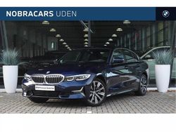 Tansanit (blauw metallic) Gebruikt 2021 BMW 330e Comfort Edition Sedan | € 33.950 (Eerlijke prijs)