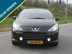 Zwart Gebruikt 2006 Peugeot 307 CC Cabriolet | € 3.799 (Eerlijke prijs)