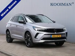 Grijs Gebruikt 2024 Opel Grandland X Ultimate SUV | € 32.695 (Eerlijke prijs)