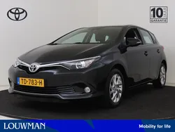 Zwart Gebruikt 2018 Toyota Auris Hatchback | € 13.950 (Goede deal)