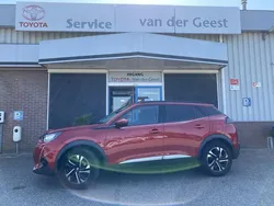 Rood, metallic lak Gebruikt 2021 Peugeot 2008 Allure SUV | € 19.345 (Goede deal)