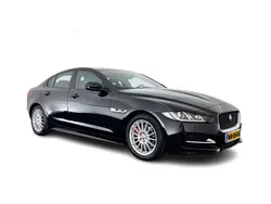 Zwart Gebruikt 2017 Jaguar XE R-Sport Sedan | € 12.945 (Eerlijke prijs)