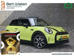 Geel Gebruikt 2023 Mini Cooper Hatchback | € 30.000 (Duur)