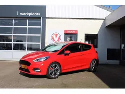 Rood Gebruikt 2018 Ford Fiesta ST-Line Hatchback | € 10.250 (Goede deal)