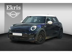 Enigmatic black Gebruikt 2023 Mini Cooper Hatchback | € 27.950 (Eerlijke prijs)