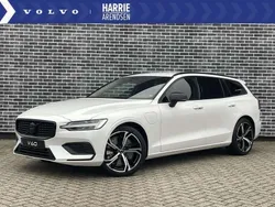 Wit Nieuw 2025 Volvo V60 Stationwagen | € 54.899 (Goede deal)