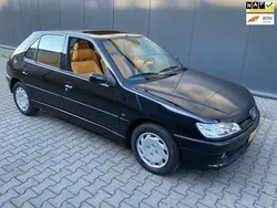 Zwart, metallic lak Gebruikt 2000 Peugeot 306 Hatchback | € 1.950 (Duur)