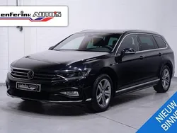 Zwart Gebruikt 2021 VW Passat Business+ Stationwagen | € 29.366 (Iets duurder)