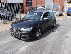 Zwart Gebruikt 2011 Audi A1 Attraction Hatchback | € 6.450 (Eerlijke prijs)