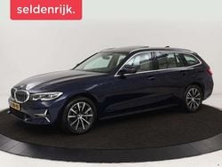 Blauw Gebruikt 2020 BMW 330e Luxury Line Stationwagen | € 22.900 (Goede deal)