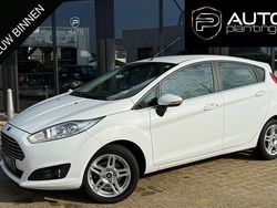 Wit Gebruikt 2015 Ford Fiesta Titanium Hatchback | € 5.995 (Eerlijke prijs)