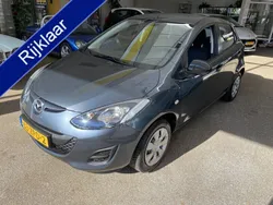 Grijs Gebruikt 2013 Mazda 2 Hatchback | € 7.750