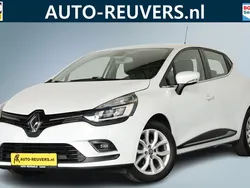 Wit Gebruikt 2018 Renault Clio IV Intens Hatchback | € 12.900 (Eerlijke prijs)