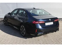 M carbonschwarz (donker zwart metallic) Gebruikt 2025 BMW 520 Shadowline Sedan | € 64.950