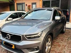 Grijs Gebruikt 2018 Volvo XC40 Momentum SUV | € 21.950 (Eerlijke prijs)