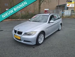 Grijs, metallic lak Gebruikt 2007 BMW 320 Executive Stationwagen | € 3.199 (Goede deal)