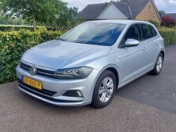 Grijs Gebruikt 2018 VW Polo Beats Hatchback | € 7.750 (Eerlijke prijs)