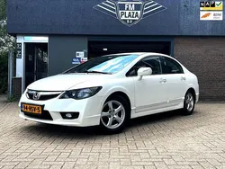 Wit, metallic lak Gebruikt 2009 Honda Civic Hybrid Sedan | € 7.940 (Duur)